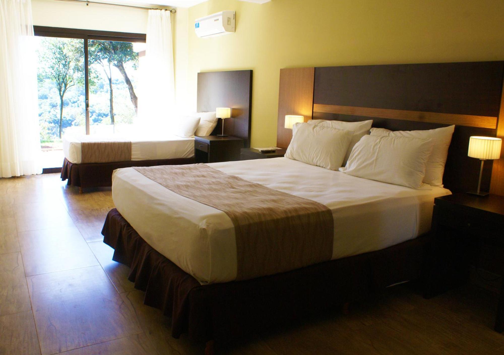 Pirayu Hotel & Resort 푸에르토이과수 외부 사진